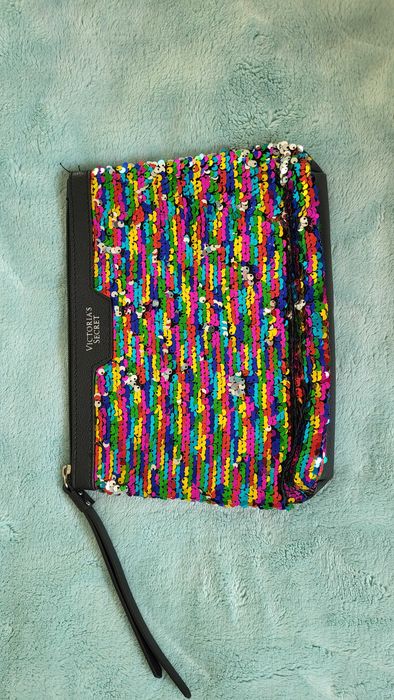 Cekinowa wielokolorowa kopertówka/ kosmetyczka Victoria's Secret
