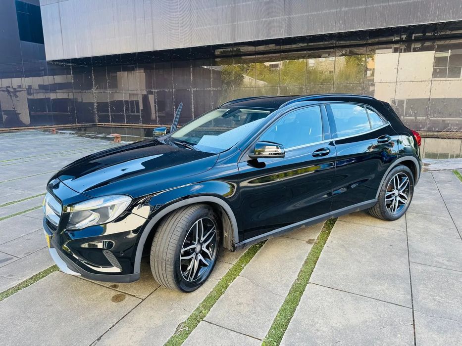 Mercedes-Benz GLA 180