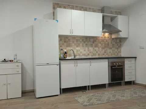 CASA/MORADIA TERREA c/pequeno terraço (área total 74m2-remodelada)