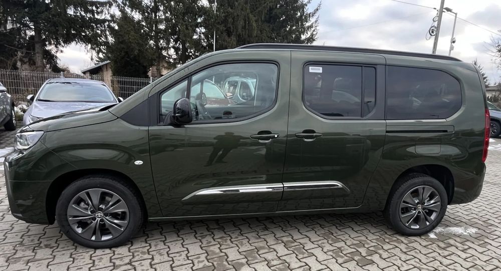 Toyota Proace City Verso City Verso Long VIP automat