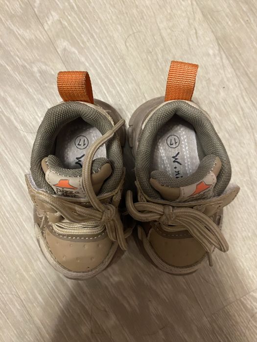 Кросівки дитячі