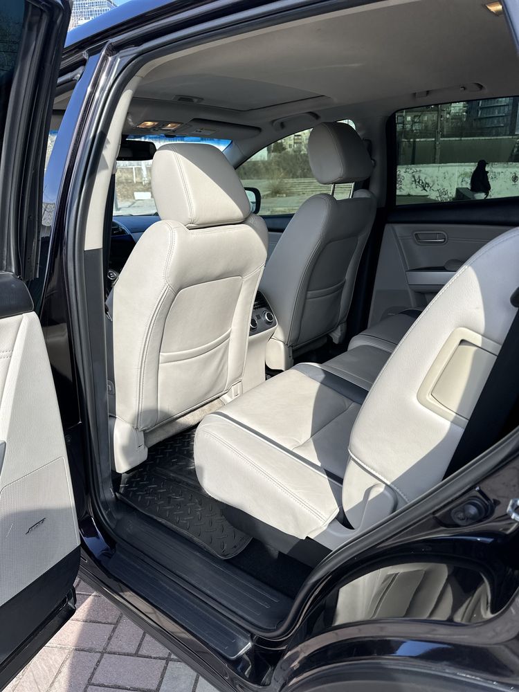 Продам МАЗДА  CX - 9 В Идеальном состоянии .