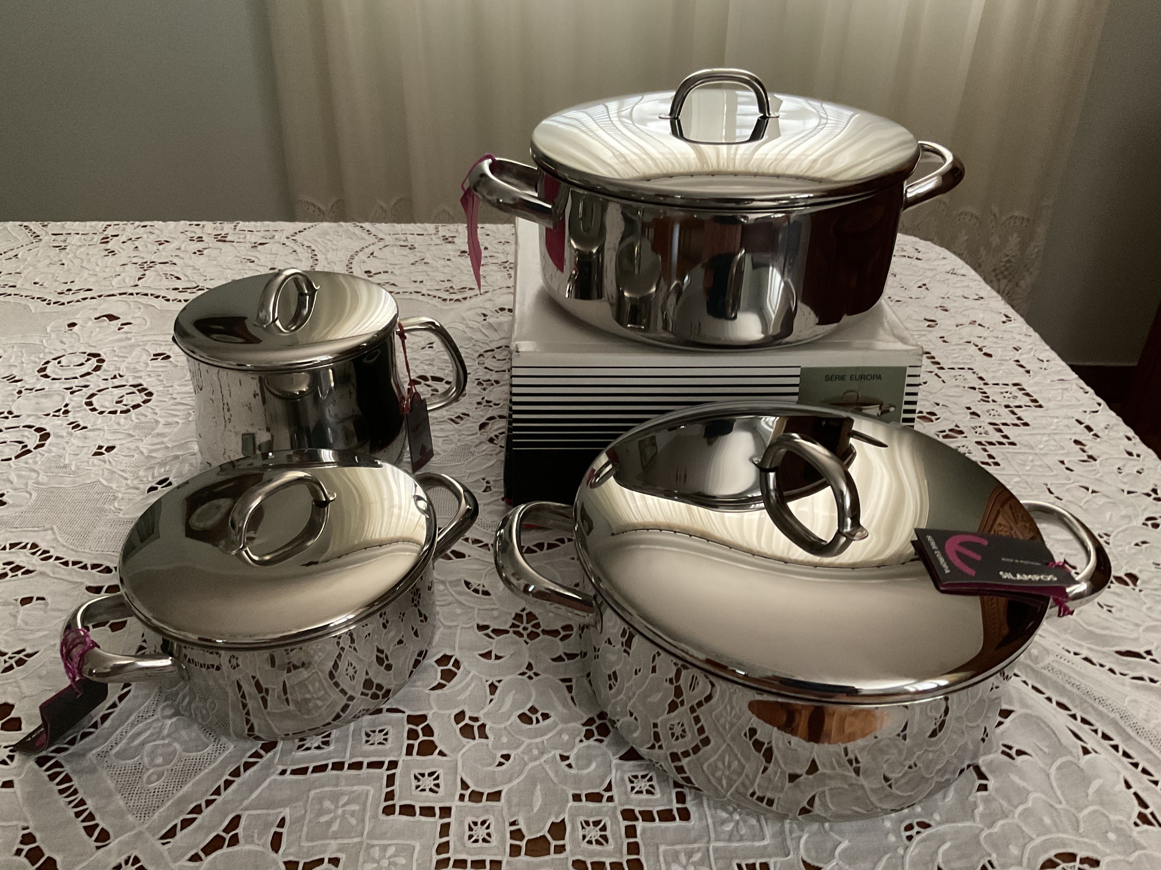 Conjunto de 4 caçarolas