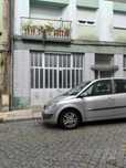 2 lojas/ Garagem/ Armazém