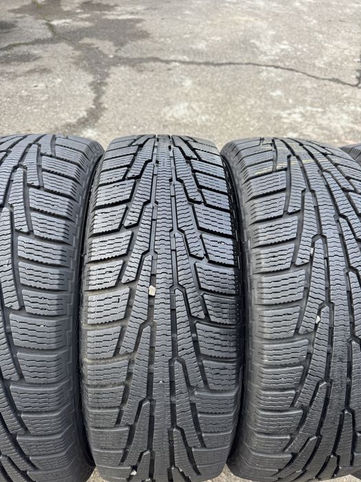 Шини зимові 225/60/17 Nokian зимние шины