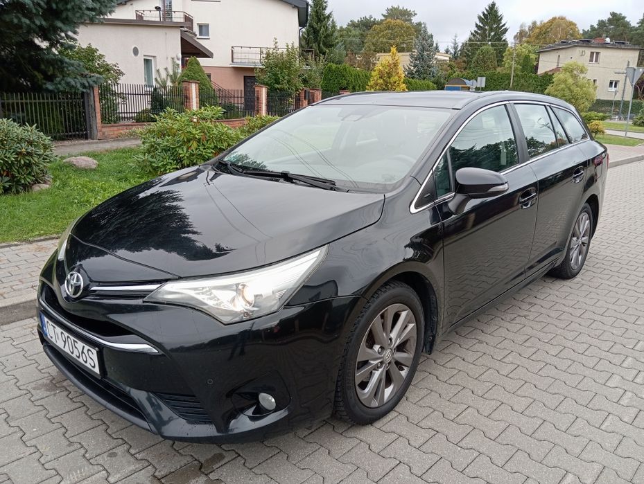 Toyota Avensis 1.6 Diesel 2015 rok Lift Zamiana