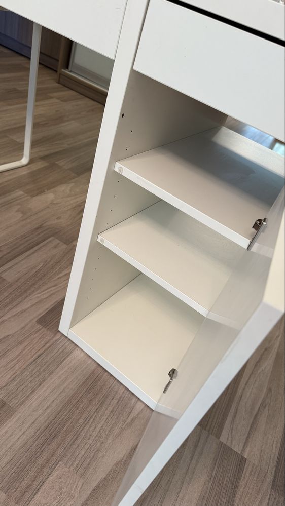 Стіл письмовий Ikea