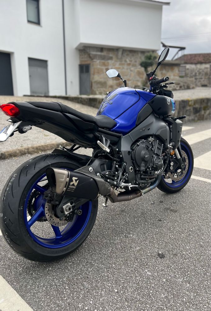 Yamaha MT10  Akrapovic (22)