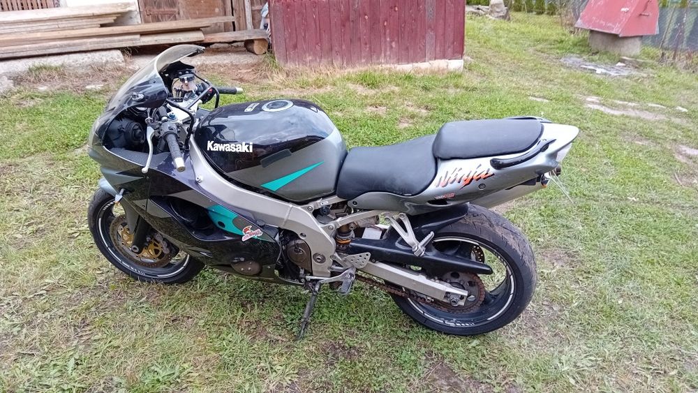 Motor scigacz Kawasaki ninja zx9r 900 143 km 67tkm