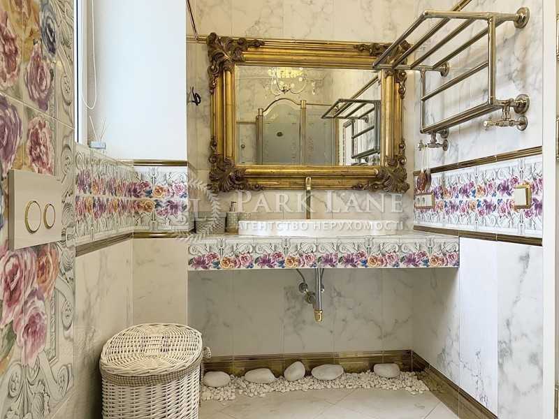 Продаж квартири!Центр! 3к Грушевського Михайла вул. 28/2, Липки Продаж