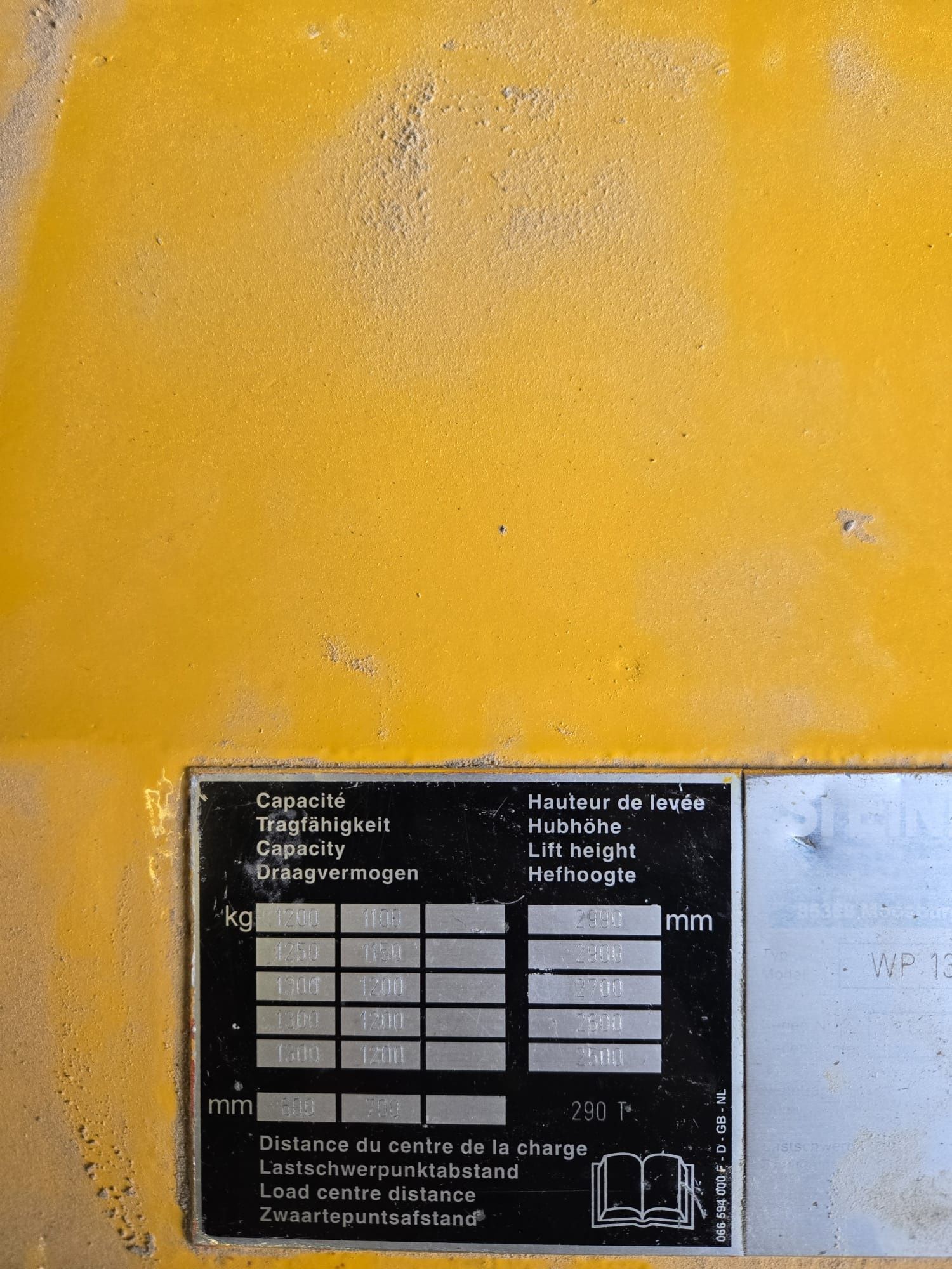 Wózek JUNGHEINRICH  paletowy masztowy elektryczny
