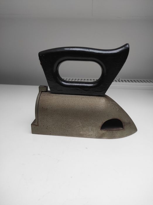 Stare żelazko na duszę
Wymiary 21 cm / 8