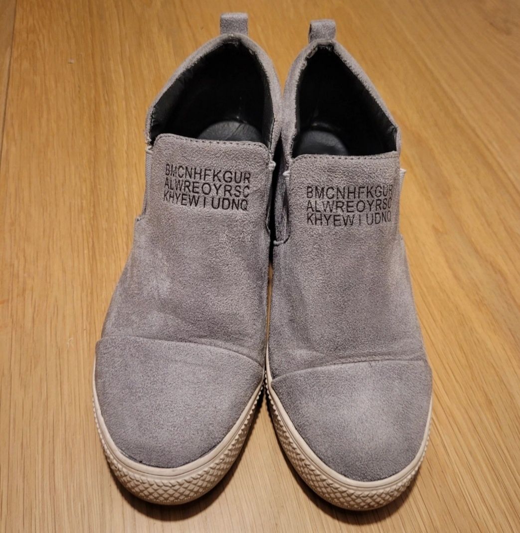 Wsuwane sneakersy LuBoo szary popiel na koturnie trampki 39