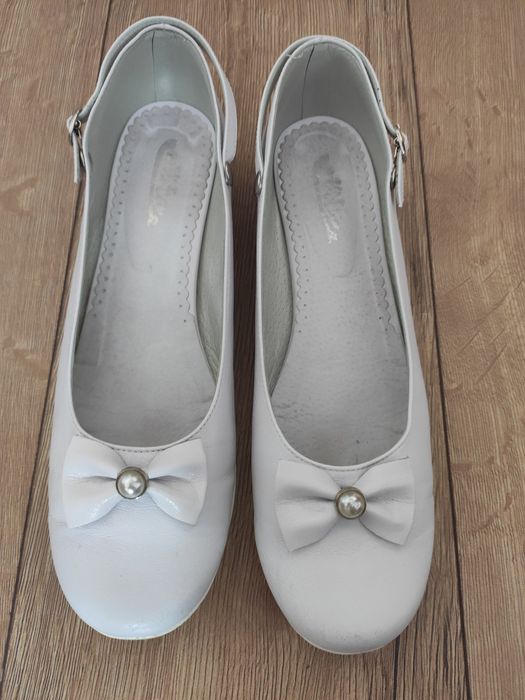 Buty białe Miko r. 39