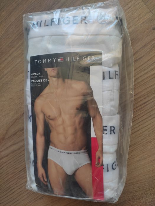 Majtki Tommy Hilfiger rozm. M 32-34 (4 pary)