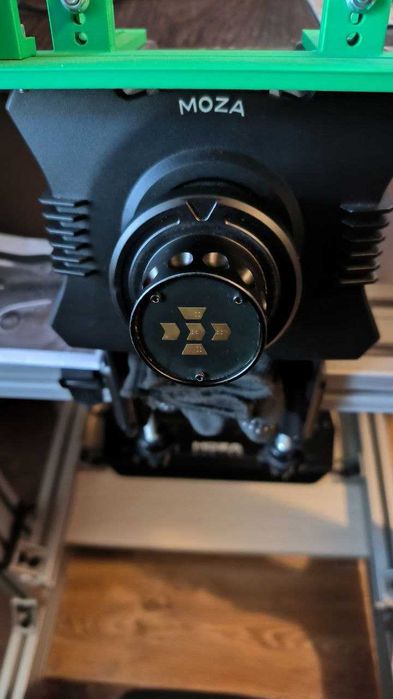 Кермова база Moza R5 (Direct drive wheel base Moza R5)