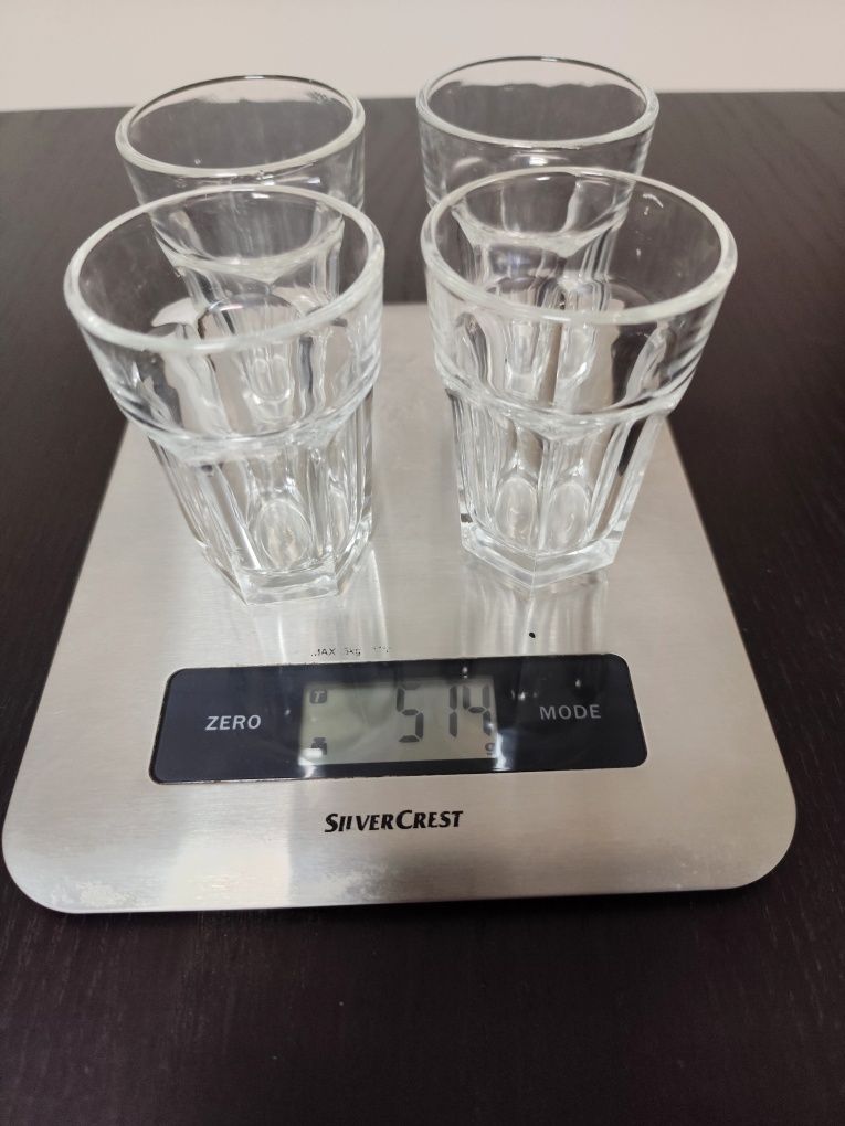 Lote de 4 copos de vidro pequenos (10 cl)
