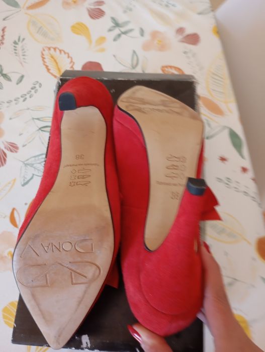 Sapatos Vermelhos  Dona V