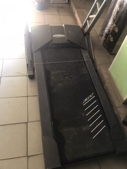 Бігова дорожка професійна