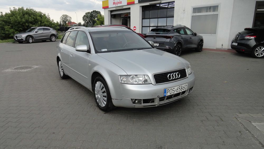 Lampa lewa tył tylna Audi A4 kombi B6 2001 MODEL B6