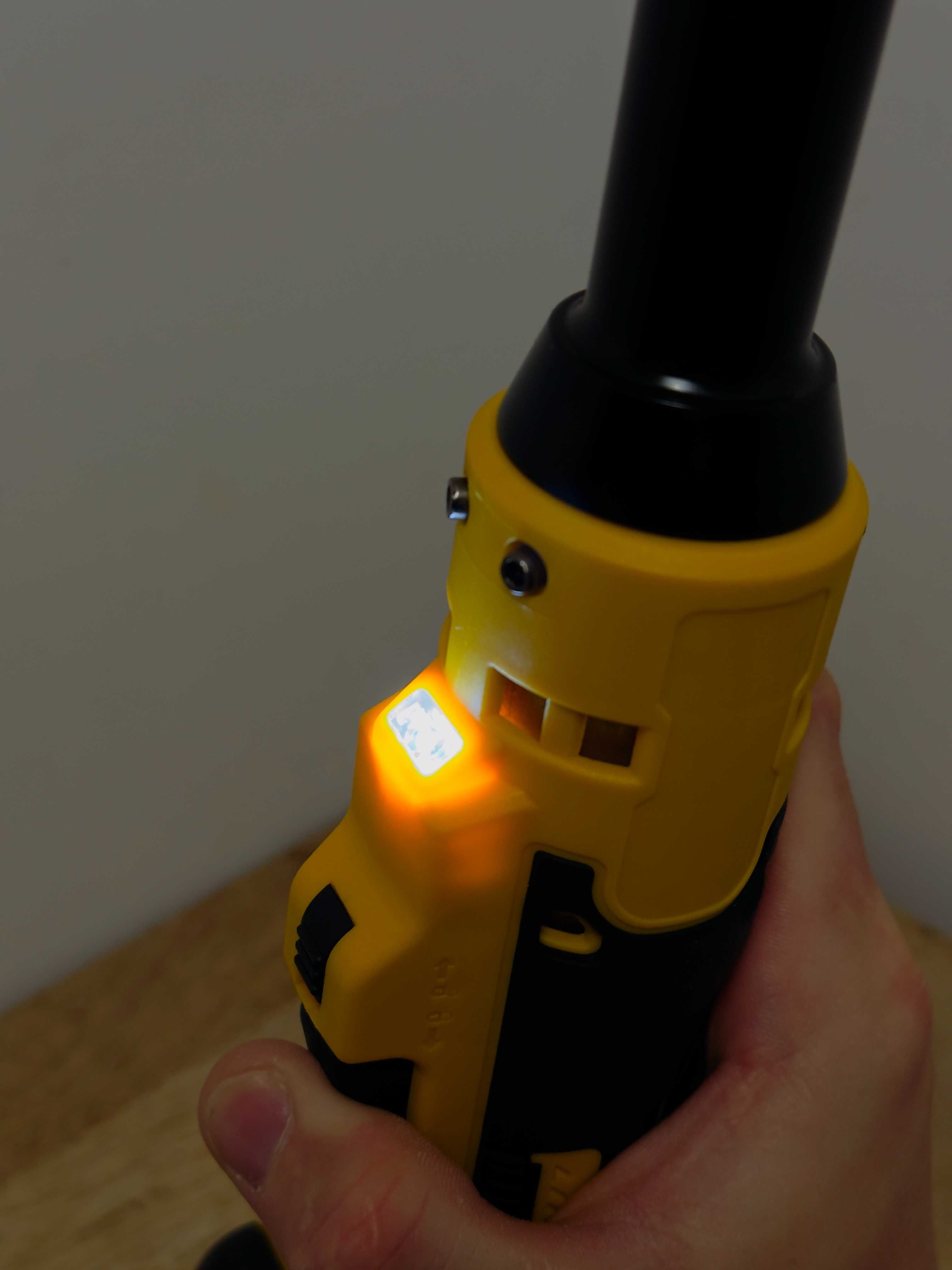 Grzechotka ELEKTRYCZNA Pod Aku Dewalt Długi Uchwyt + Zestaw Nasadek