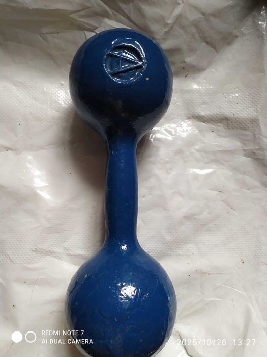 Гантелі 2 по 4 кг 470 грн, 1 - 8 кг 470 грн. чавун литі СРСР