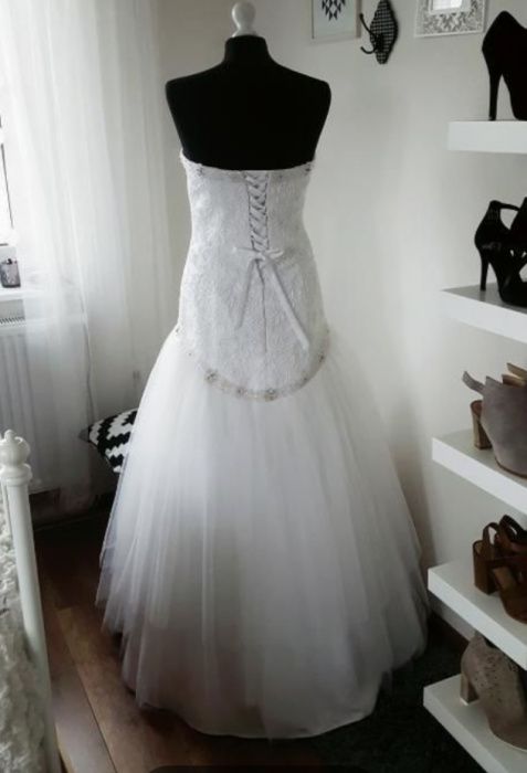 Piękna suknia ślubna M/L