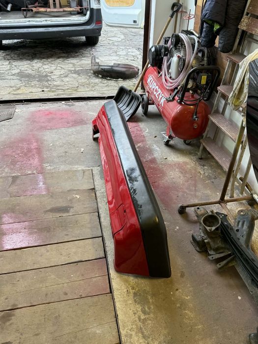 Szeroki zderzak golf 2 BARDZO ŁADNY