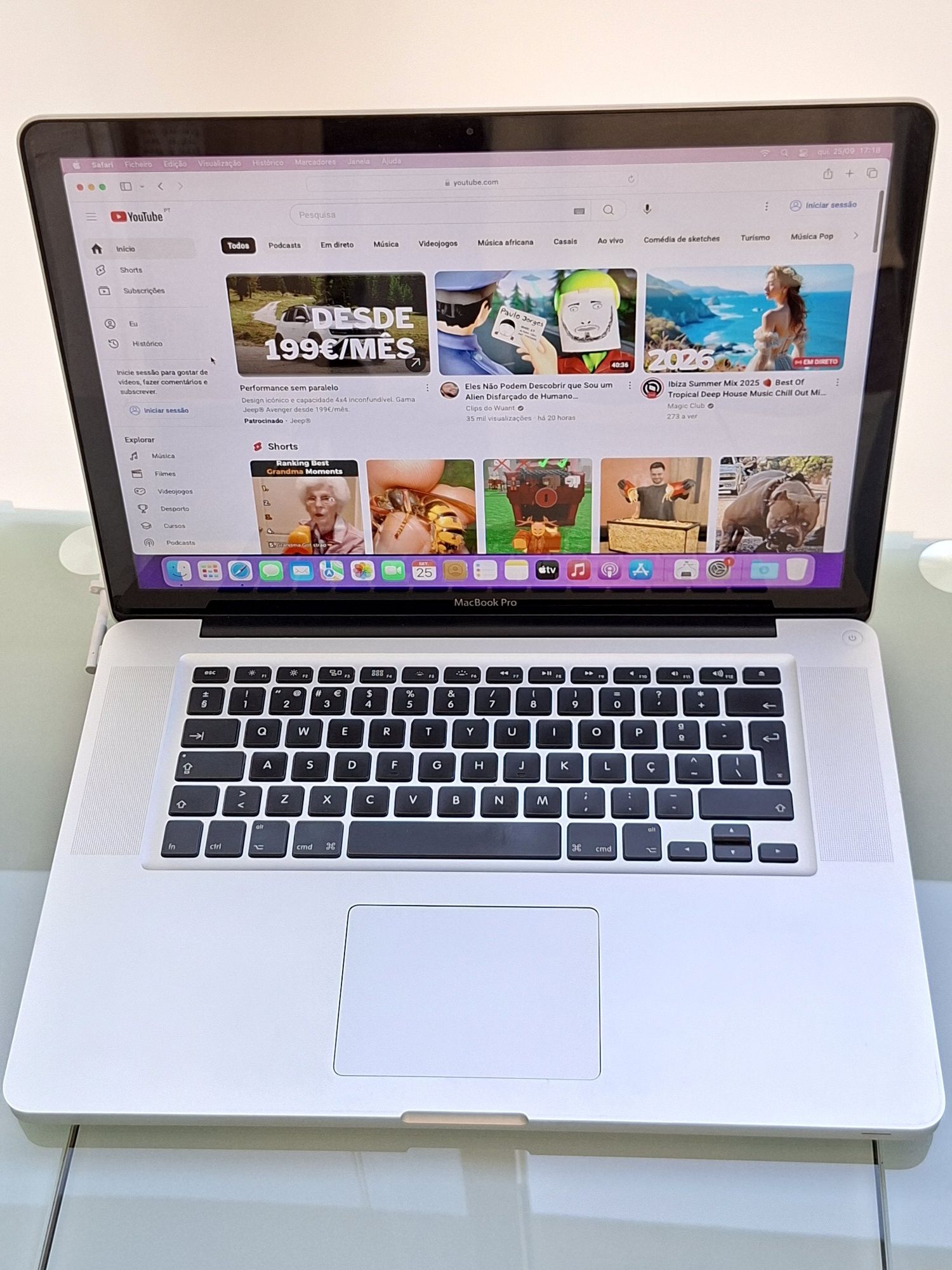 MacBook Pro Core i7 MacOS Monterey| SSD 240G | 8 Gig RAM , Impecável
