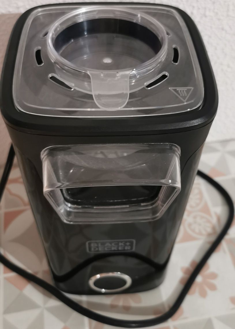 Máquina de pipocas Black & Decker