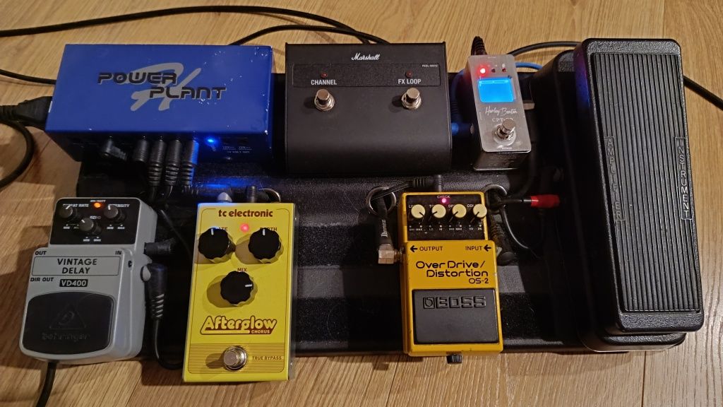 Pedalboard, BOSS OS2, CryBaby GC-95, Chorus Afterglow, Delay VD400