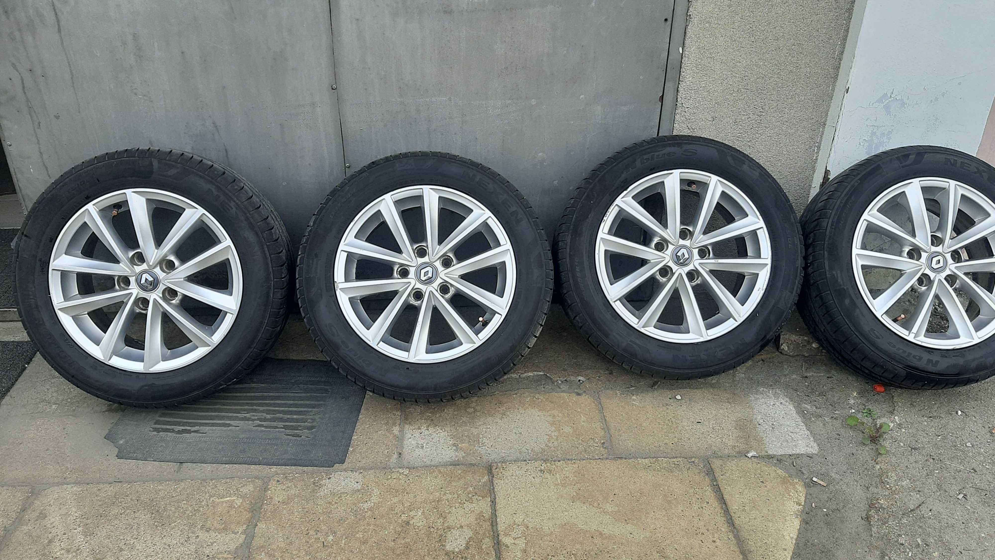 Felgi 16 z oponami z czujnikami Renault Megane 4.  NEXEN 205/55/R16