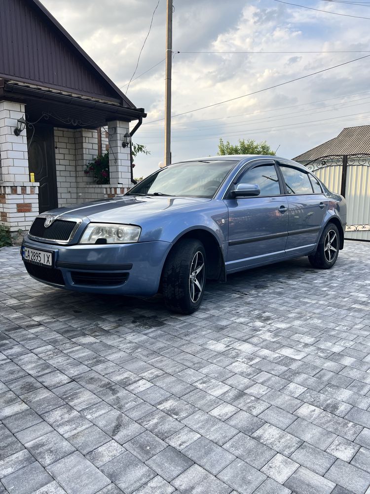 Авто SkodaSUPERB
