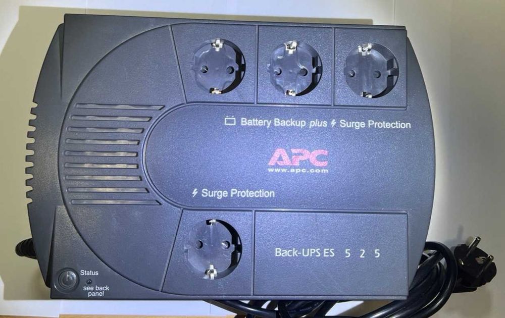 Источник бесперебойного питания  APC Back-UPS ES 525VA
