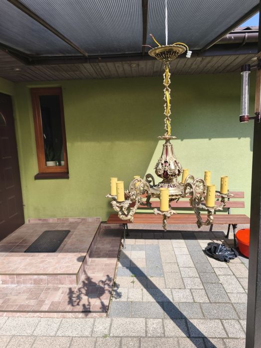 REZERWACJA. Żyrandol mosiężny sprawny