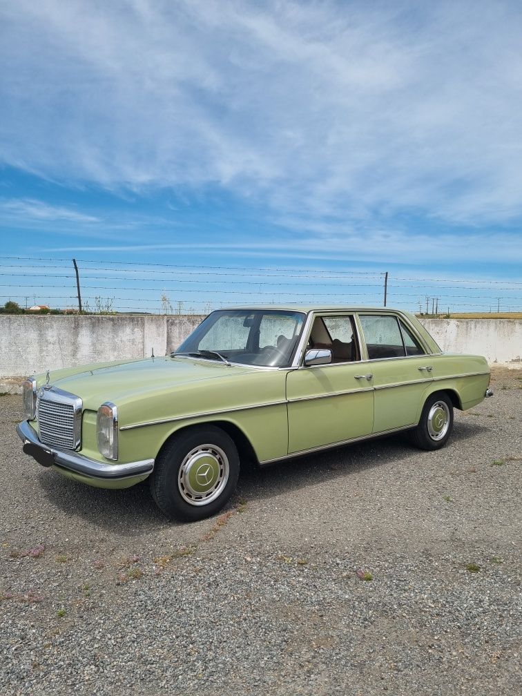 Mercedes-Benz 240 D