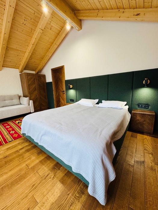 Продаж чотирьох котеджів (таунхауси), с.Поляниця(478 м.кв.)без комісії