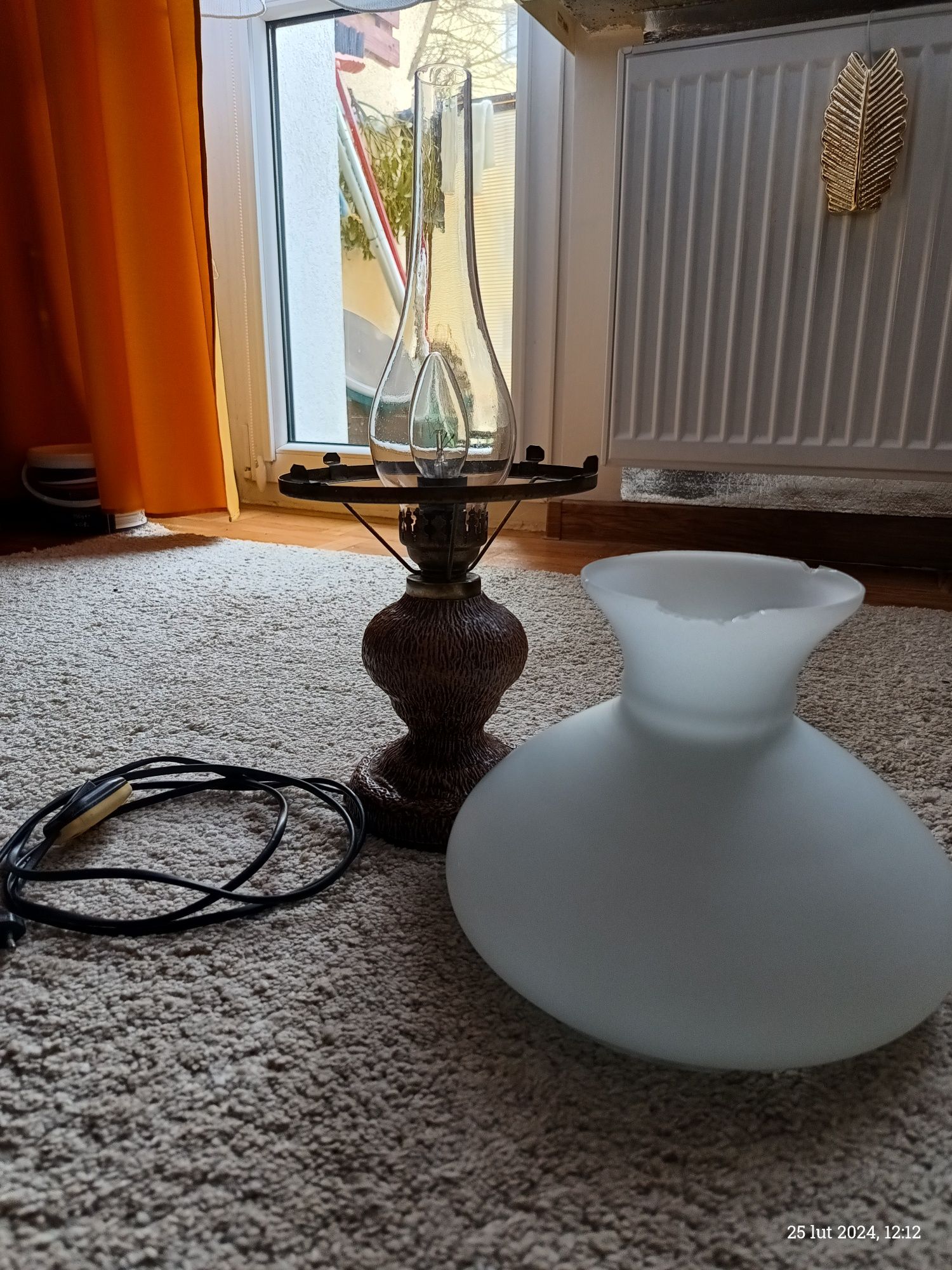 Sprzedam lampę stołową
