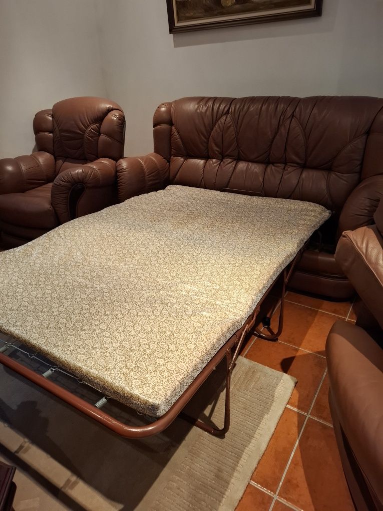 Sofá  cama 3 lugares em pele, cor castanho