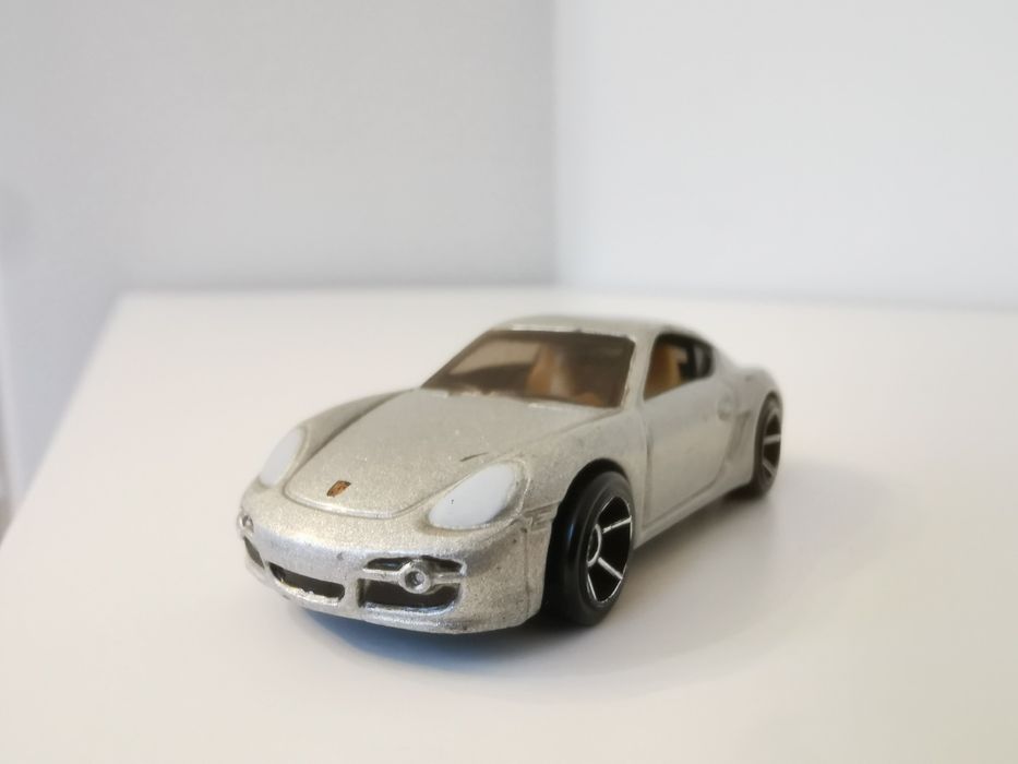 Hot Wheels Resorak Porsche Cayman S