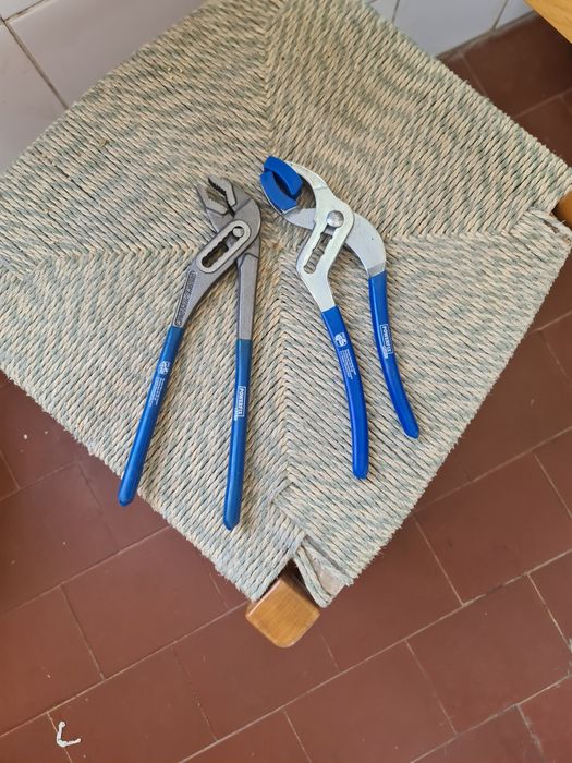 Alicates novos nunca usados