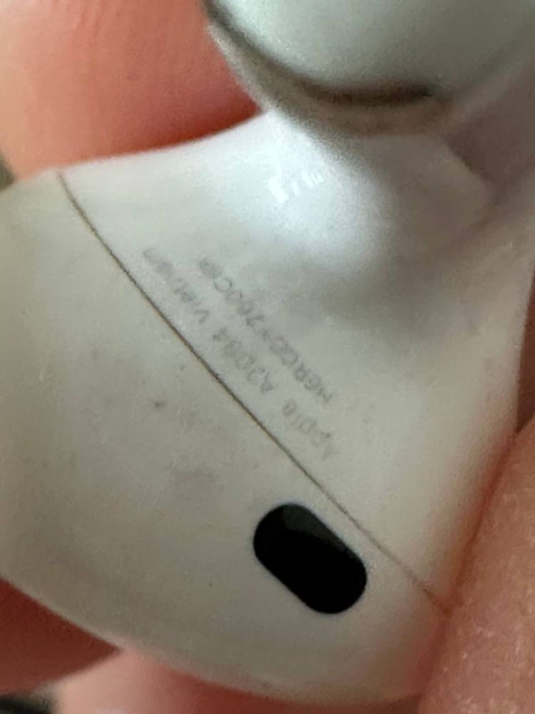 Продам лівий Airpods Pro A2084