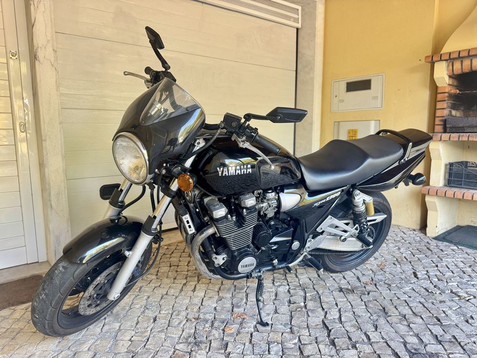 Yamaha XJR 1300 ano 2000