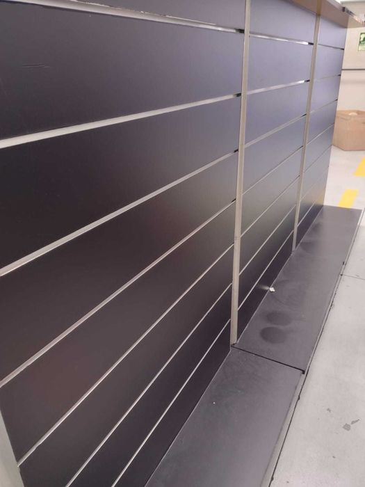 Expositores para ganchos 1,50 m x 90 cm – Preto