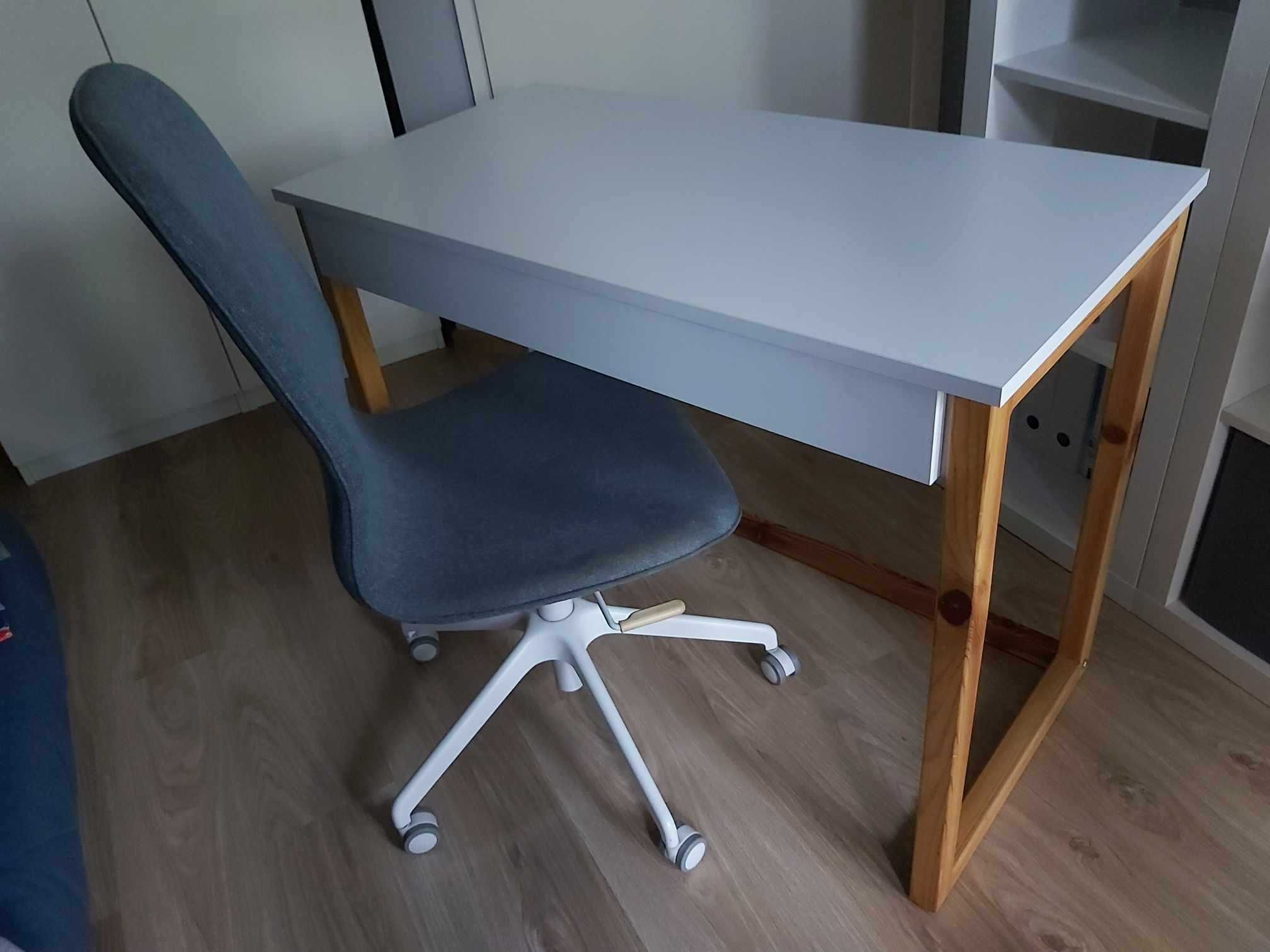 Zestaw krzesło LÅNGFJÄLL + biurko