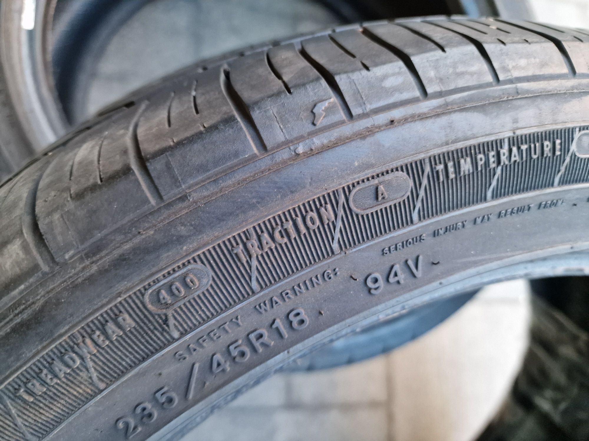 Пара летних шин 235/45 R18 Goodyear LS2