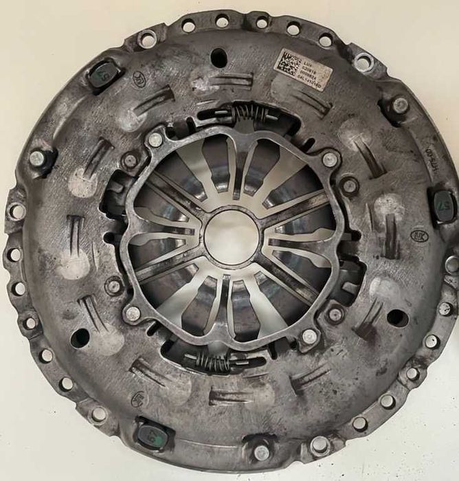 Повний комплект зчеплення з маховиком VW AG passat b8 1.6 TDI MT