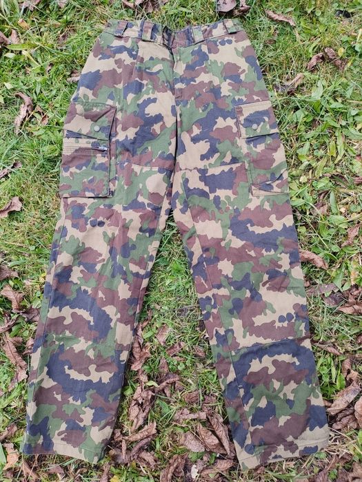 Mundur koszula + spodnie armia szwajcarska TAZ90, rozmiar 48-44/84.