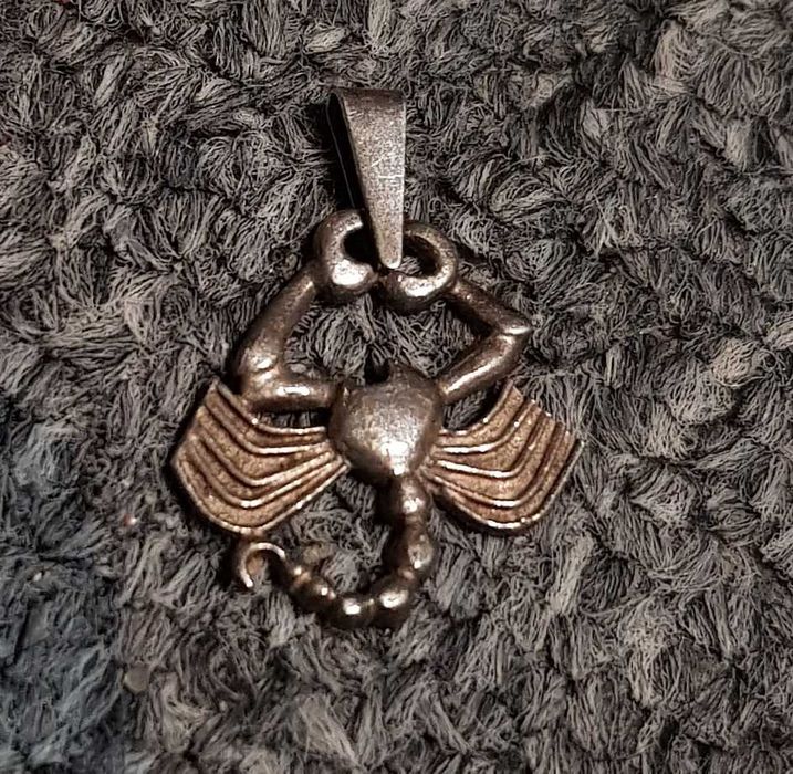 Zawieszka - skorpion, srebro