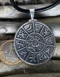 Медальон-Оберег из стерлингово черненое серебро.Ручная чеканки.England
